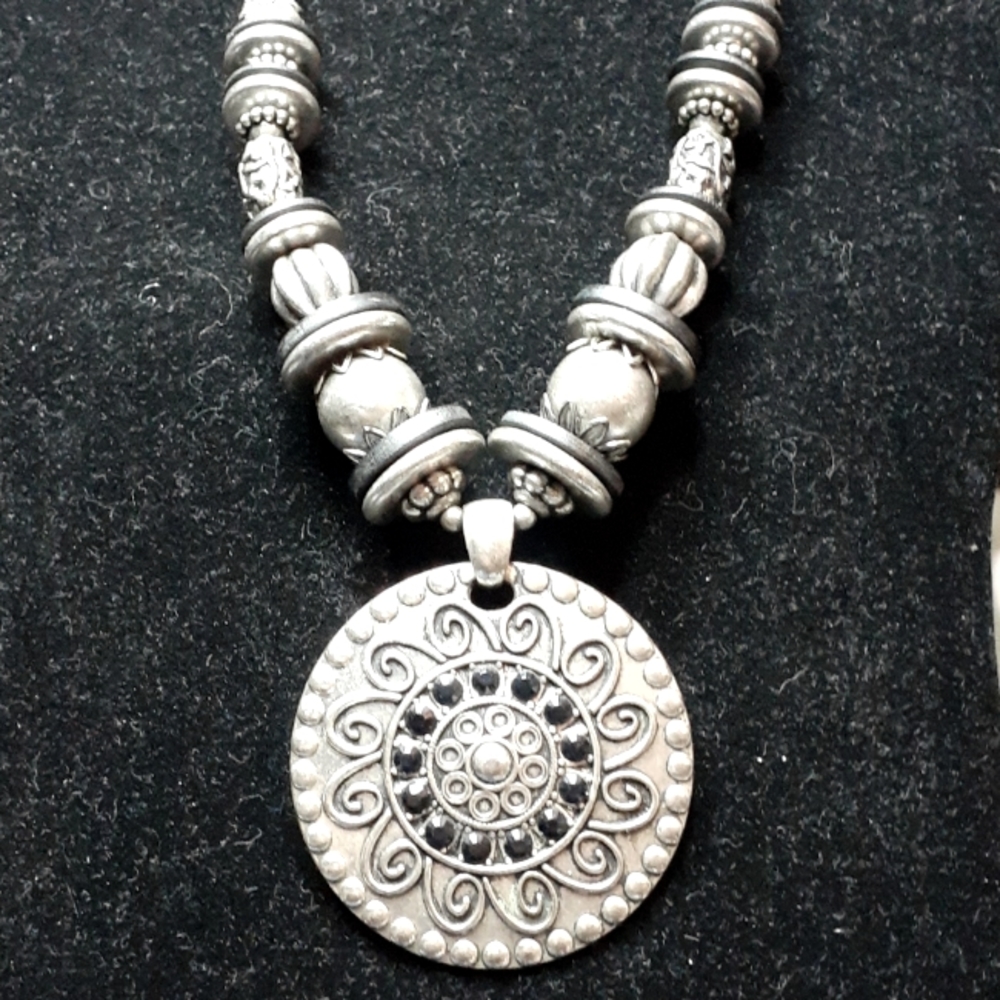 Decorative Metal Beaded Necklace